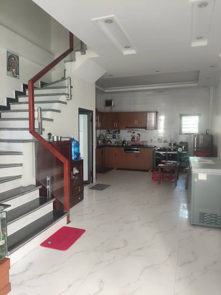 Nhà 3 tầng tại Cao Thắng, Hạ Long 54.7m² giá 3 tỷ - Đầy đủ công năng, vào ở ngay!