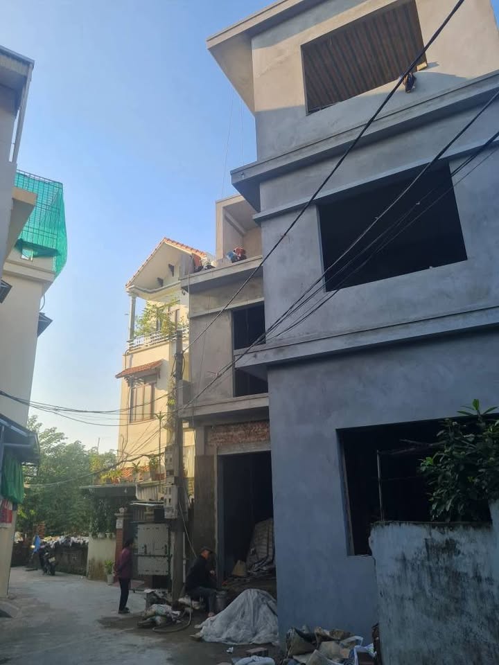 Nhà 3 tầng Trần Lãm, Thái Bình 63m² giá 3.5 tỷ - Ô tô vào tận nhà!