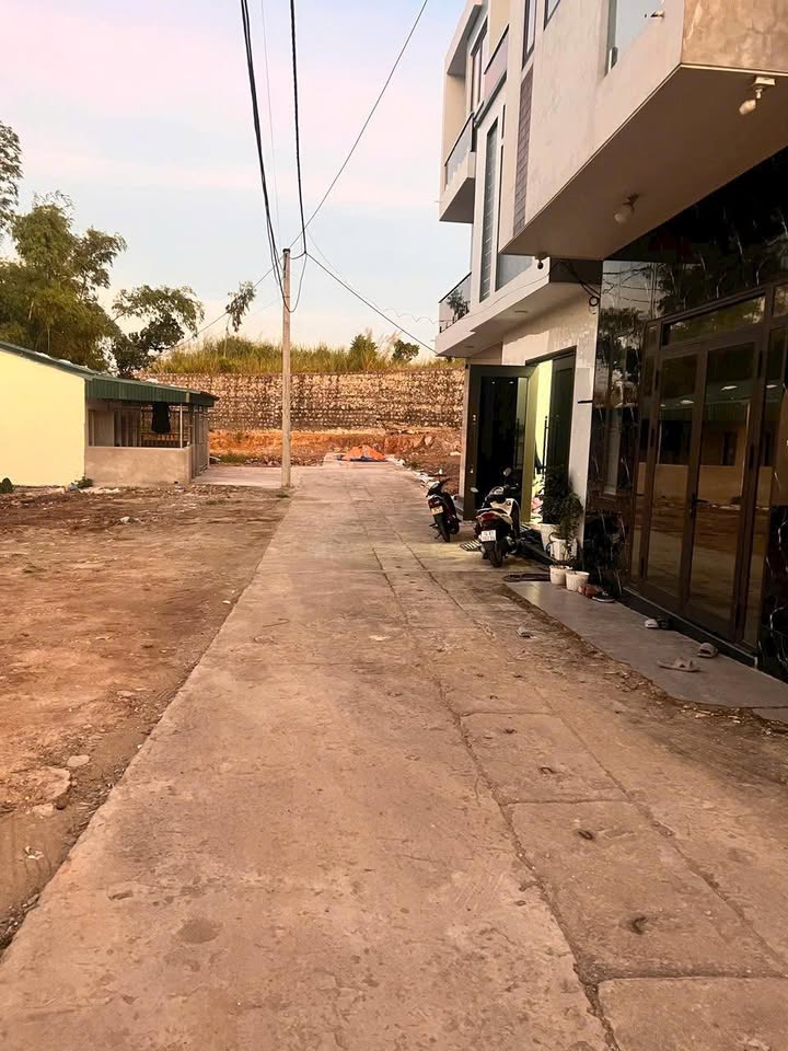 Đất nền Cao Xanh 54m² giá 1.5 tỷ - Đường thông ô tô vào tận nơi!