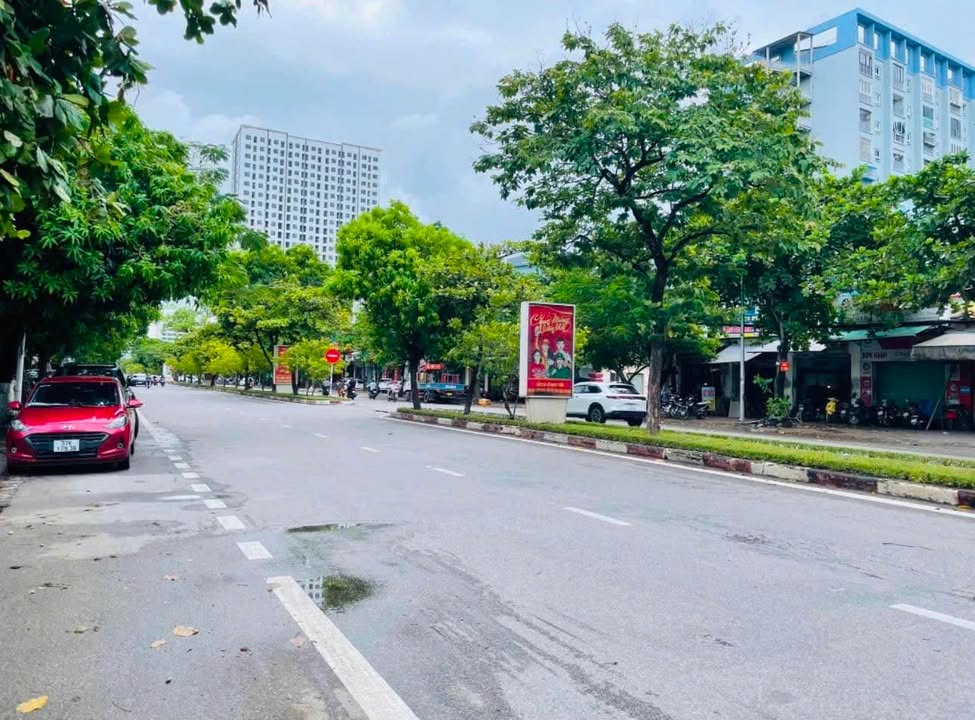 Nhà 2 tầng cho thuê mặt tiền Phan Bội Châu 90m² - Giá chỉ 10 triệu/tháng!