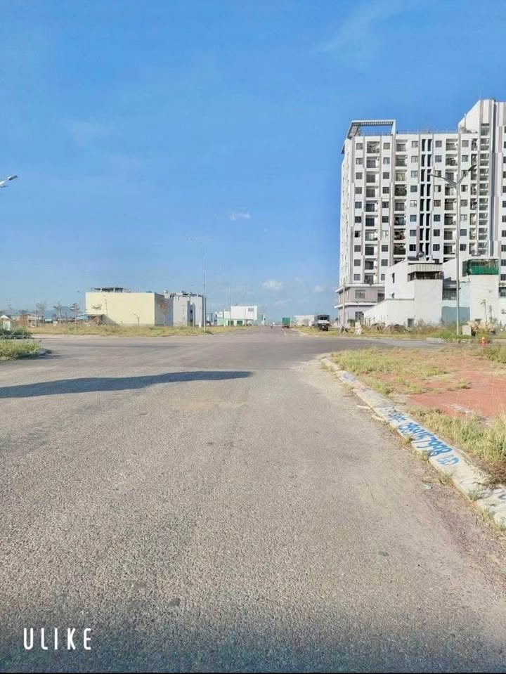 Đất mặt tiền 135m² tại Nhơn Bình, Quy Nhơn - Giá thỏa thuận, hướng Đông