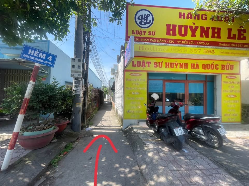 Đất thổ cư 2350m² tại Thị Trấn Bến Lức giá 5.5 tỷ - Tiềm năng phát triển lớn!