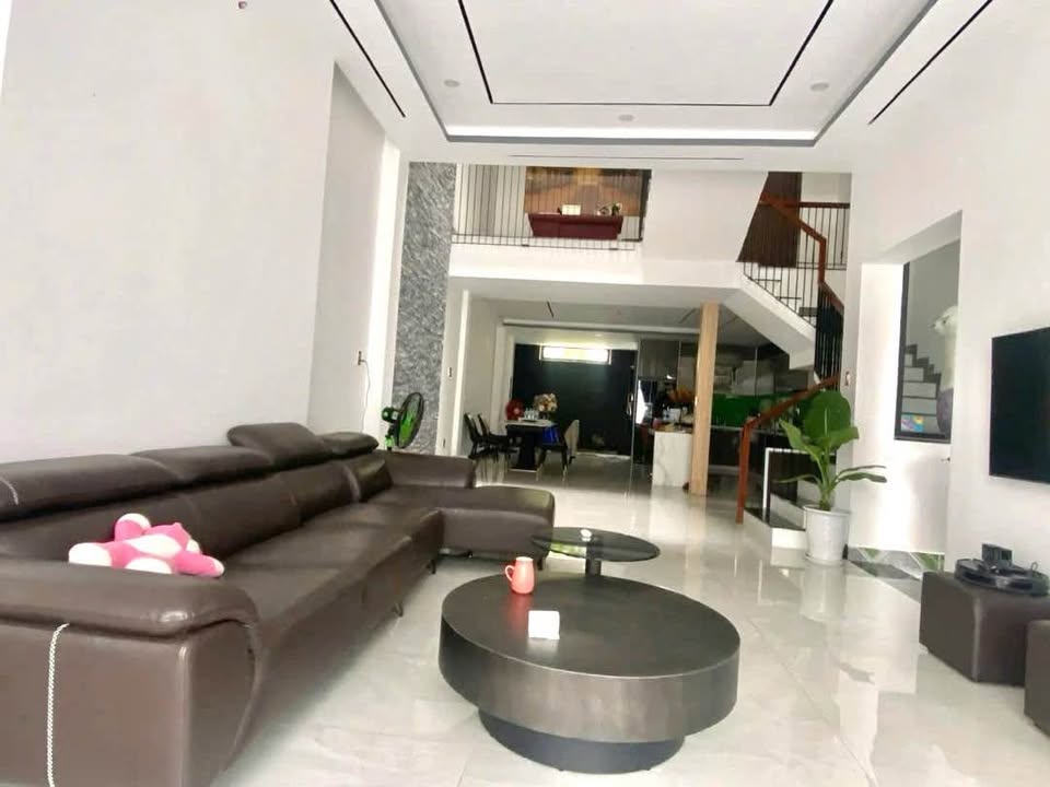 Nhà 2 tầng mặt tiền Nam Sơn, Hòa Cường 90m² giá 7 tỷ - Sẵn sàng vào ở ngay!