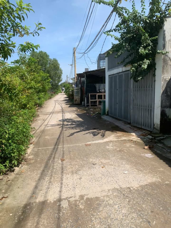 Nhà 5x22m tại Ấp Tràm Lạc, Đức Hòa, Long An - Giá 1.8 tỷ, Sổ đỏ chính chủ!