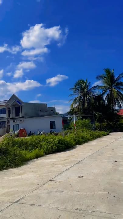 Nhà phố Gò Đại, Diên Sơn 160m² giá 2.4 tỷ - Thiết kế sang trọng, tiện nghi!