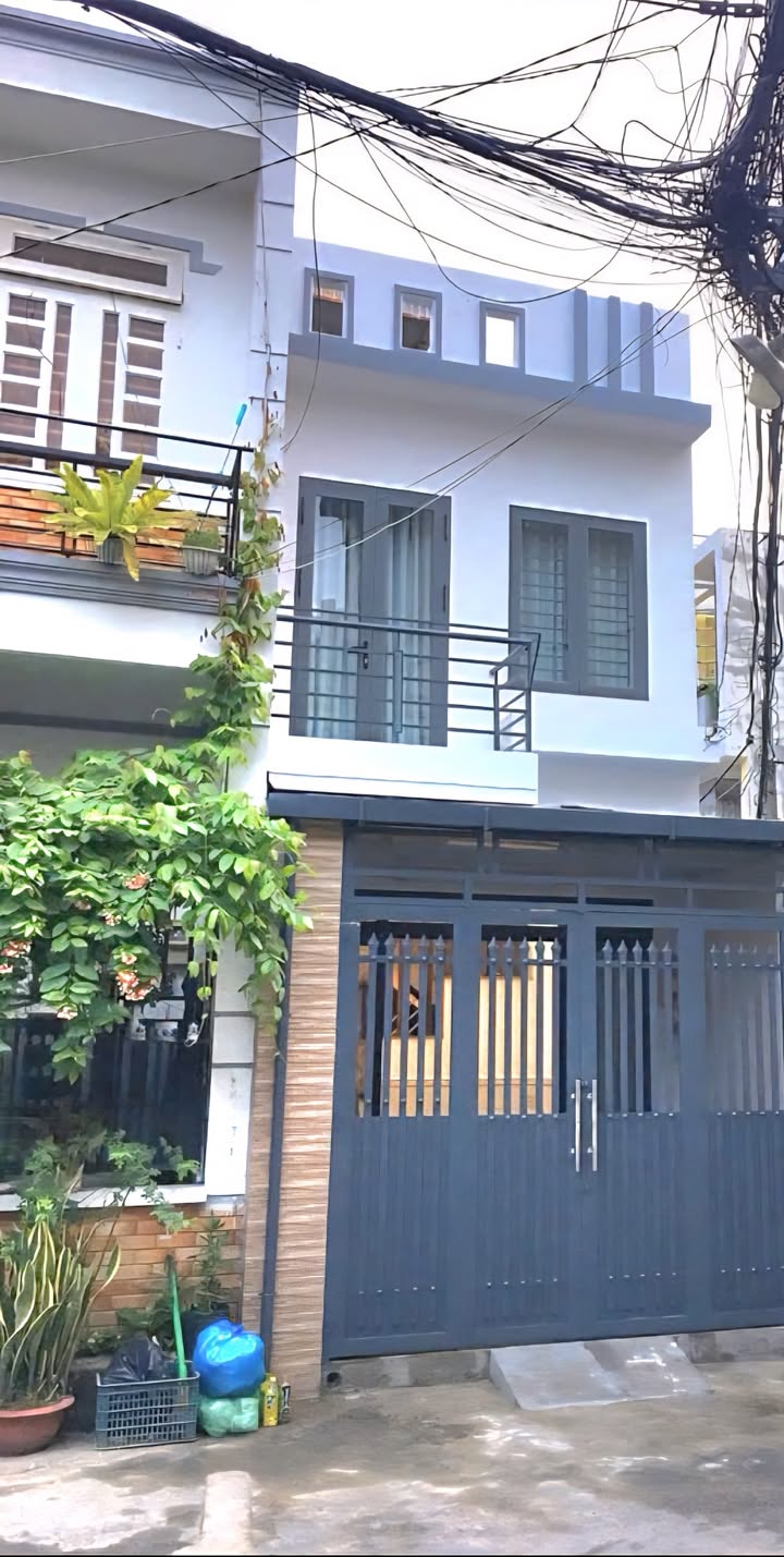 Nhà riêng 48m² đường Trần Thị Năm, Quận 12, giá 4.13 tỷ - Lô góc ô tô vào tận nơi!