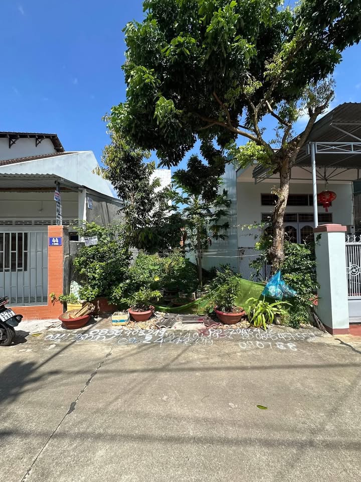 Nhà mặt tiền Y Bhin, Buôn Ma Thuột 95m² giá 3.55 tỷ - Đầu tư sinh lời ngay!