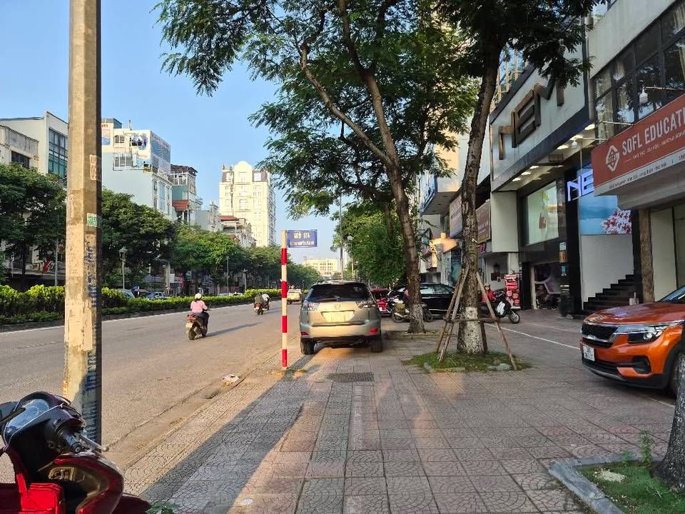 Đất mặt phố Nguyễn Văn Cừ Long Biên 240m² - Quỹ đất hiếm, giá trị đầu tư bền vững!