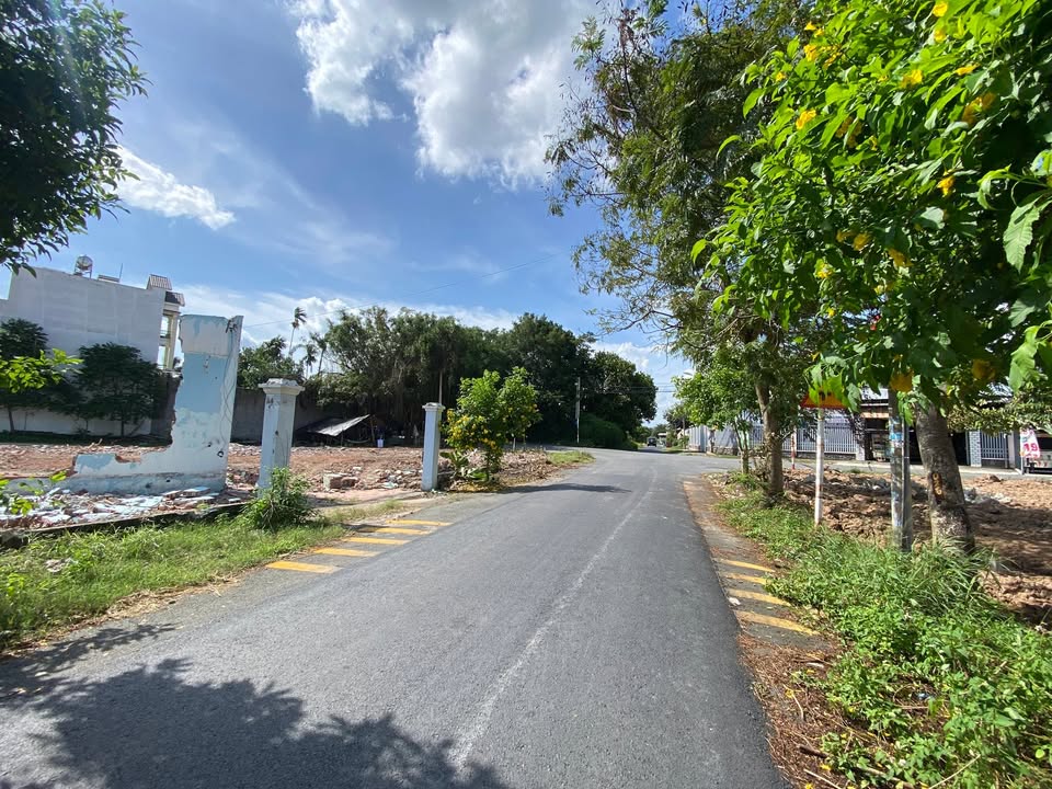 Đất thổ cư mặt tiền đường 28, xã Tân Thông Hội, Củ Chi 130m² - Vị trí đẹp, tiện ích đầy đủ!