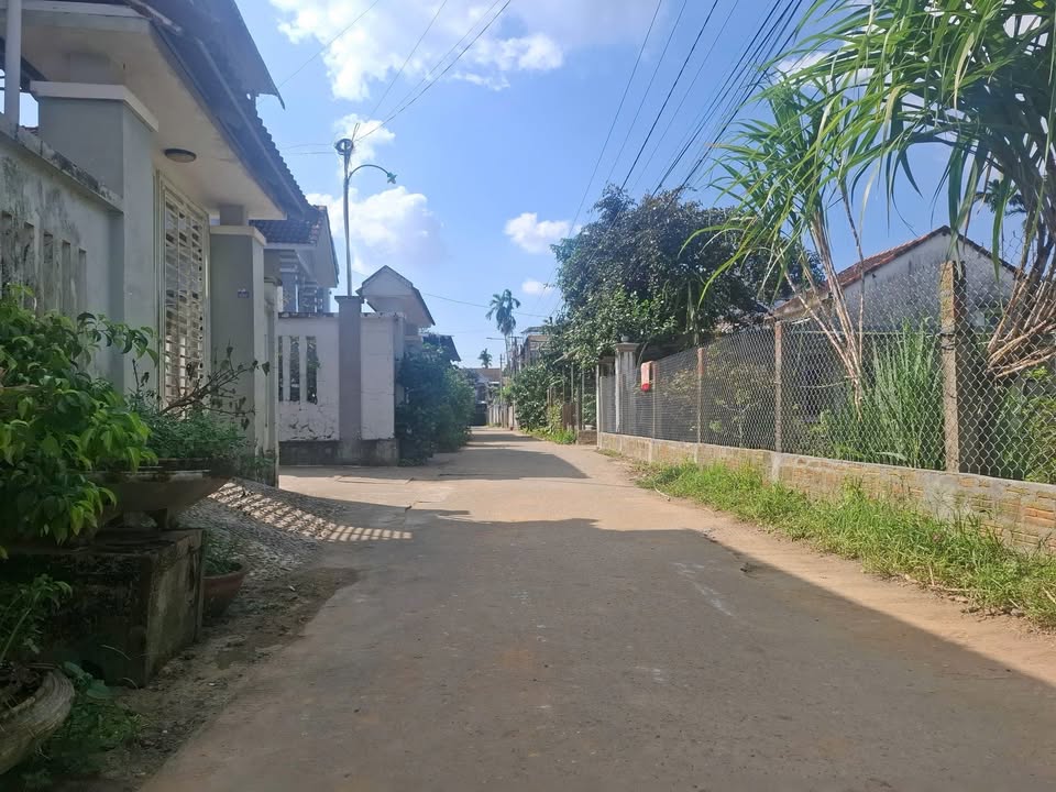 Biệt thự phố Trương Quang Trọng 250m² giá 1.8 tỷ - Cơ hội đầu tư tuyệt vời!