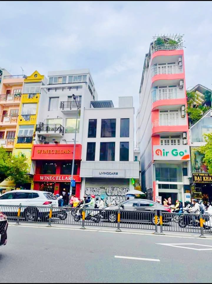 Cho thuê nhà góc 2 mặt tiền Nam Kỳ Khởi Nghĩa 100m² - Vị trí vàng trung tâm quận 3!