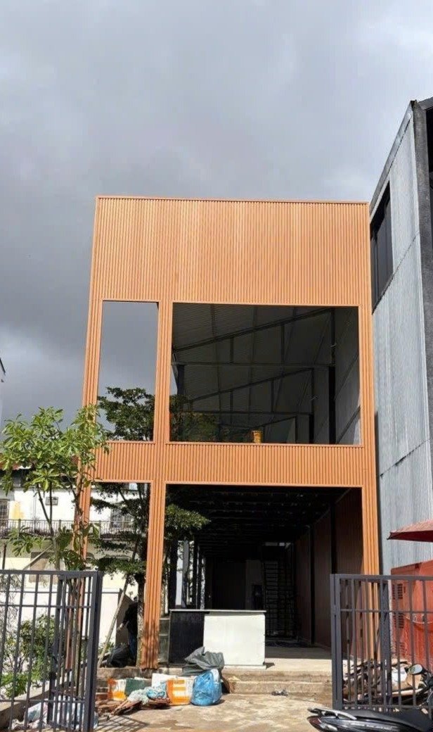 Cho thuê nguyên căn mặt tiền 144 Vạn Hạnh Đà Lạt 134m² - Kinh doanh đa ngành thuận lợi!