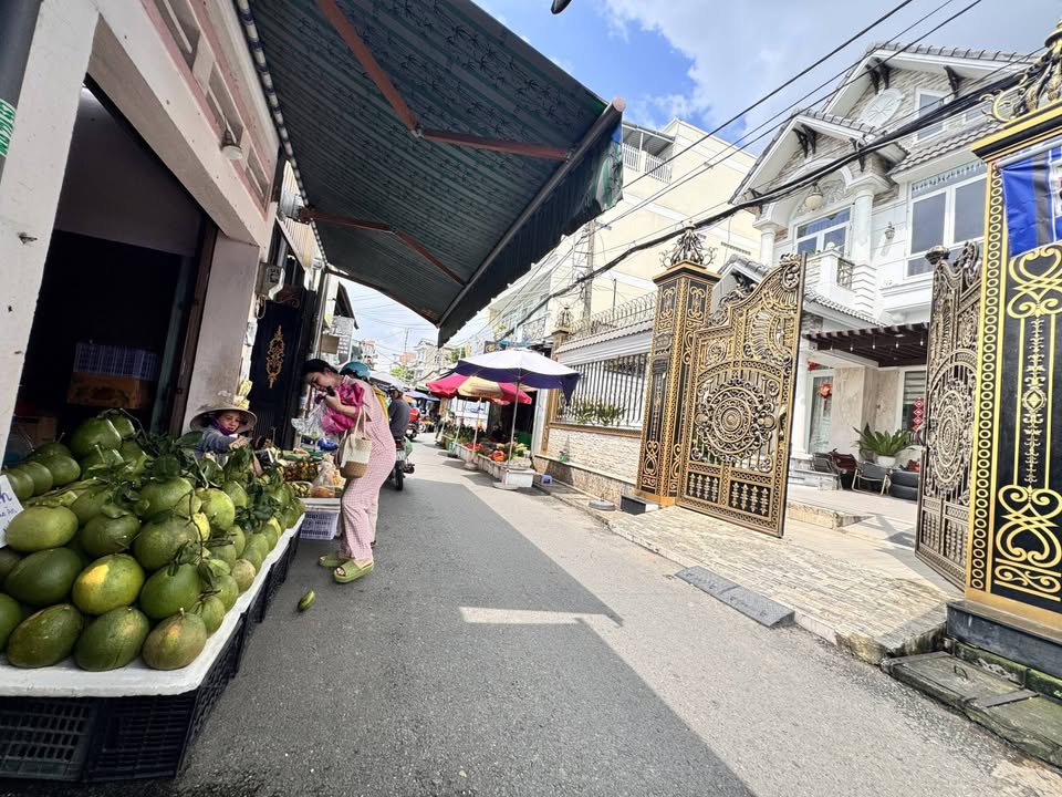 Mặt tiền kinh doanh chợ Linh Xuân 100m² giá 6 tỷ - Đầu tư tiềm năng ngay trung tâm!