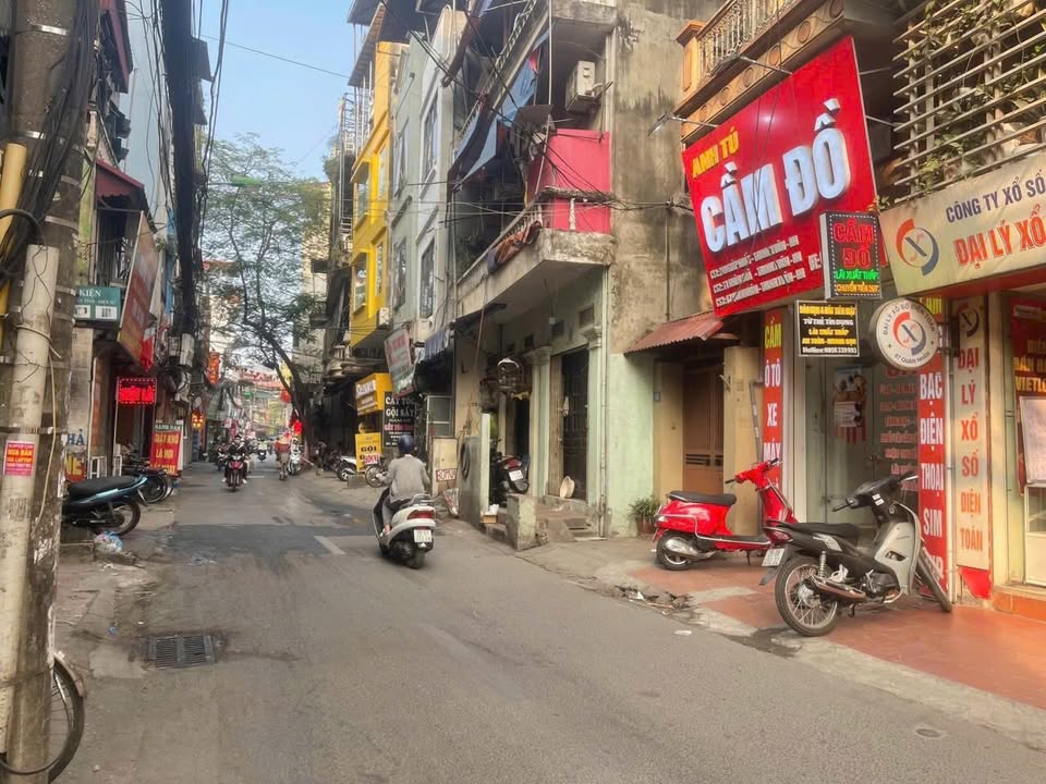 Bán gấp FrontHouse mặt phố Quan Nhân 24m² giá 8.55 tỷ - Ô tô đỗ cửa, đầu tư lý tưởng!