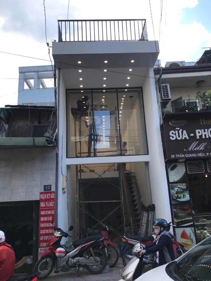 Mặt tiền shop cho thuê 40 Trần Quang Diệu, Q3 - Giá 20 triệu/tháng, thuận lợi kinh doanh!