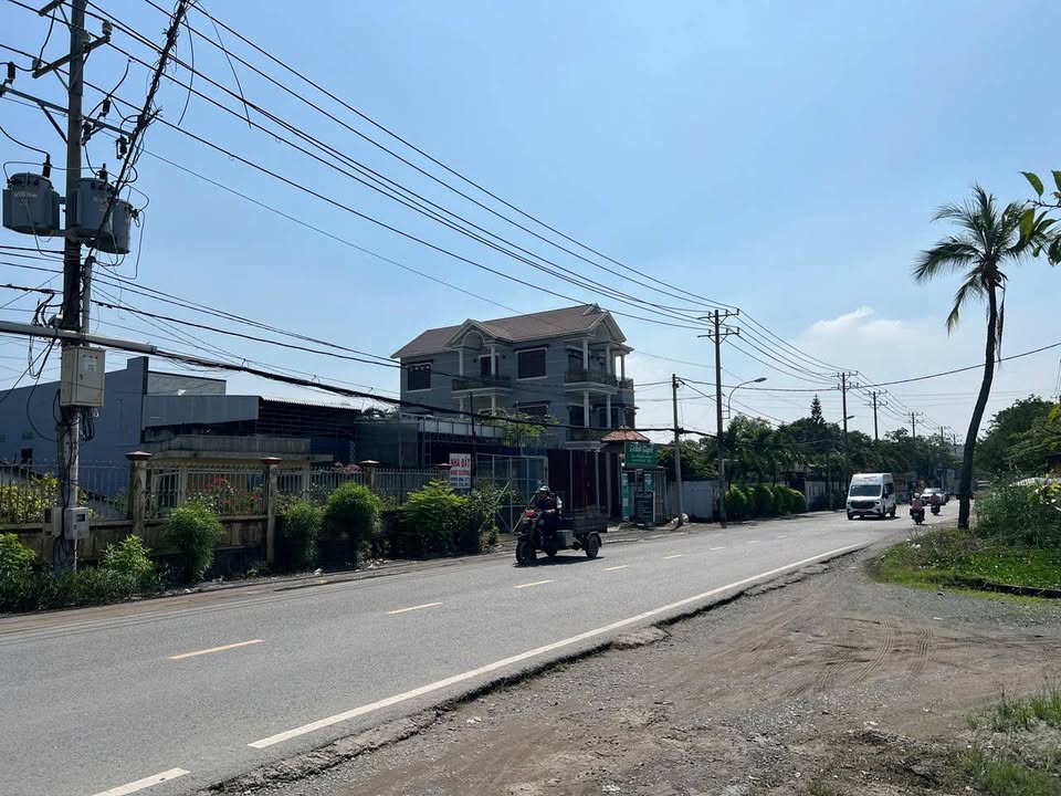 Đất thổ cư Tân Túc 908m² giá 9.9 tỷ - Mặt tiền đường xe tải thuận tiện!