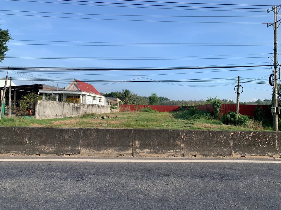 Đất mặt tiền Quốc lộ 22B, Cẩm Giang, Gò Dầu, 940m² giá chỉ 9.4 tỷ - Cơ hội đầu tư hiếm có!