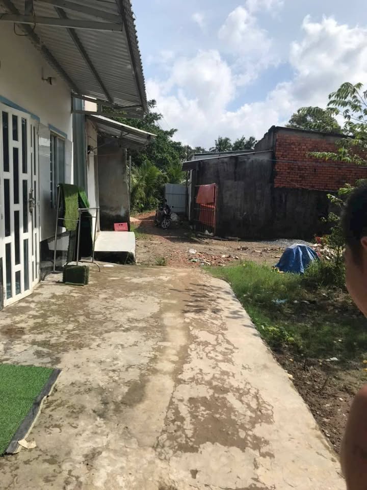 Đất tặng nhà cấp 4 gần đường Lê Phước Thọ, Long Tuyền, 79m² chỉ 580 triệu - Cơ hội đầu tư tuyệt vời!