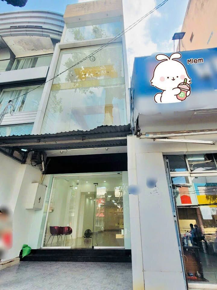 Tòa nhà mặt tiền Nguyễn Trãi, TP.Cần Thơ 155m² giá 75 triệu - Vị trí đắc địa cho thuê ngay!