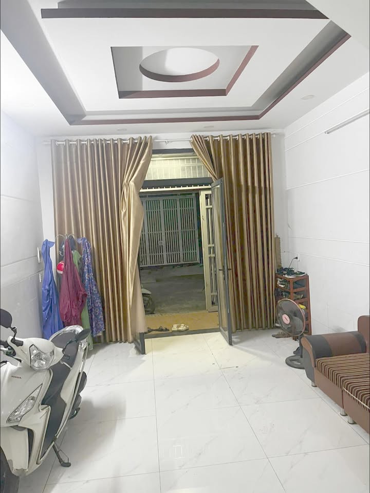 Nhà phố Thủ Đức 52m² giá 6.35 tỷ - Chính chủ, thiết kế hiện đại!