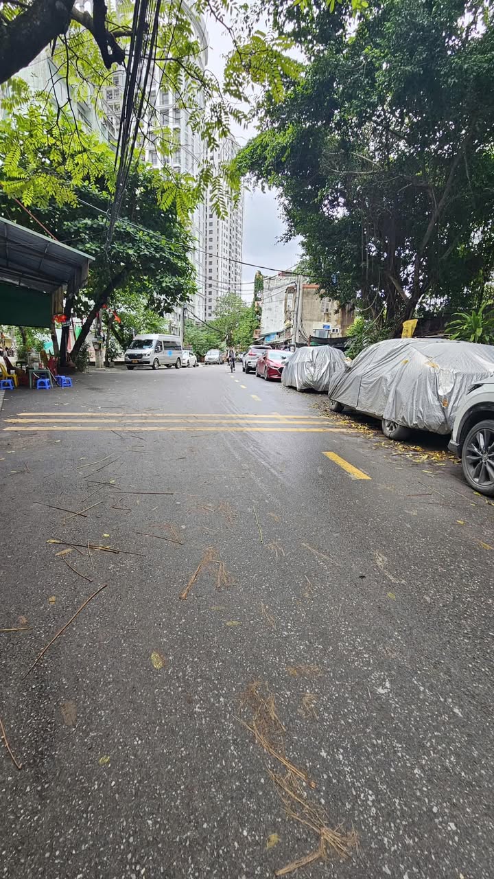 Nhà phố Lĩnh Nam 52m² giá 10.99 tỷ - Ô tô tránh, pháp lý chuẩn!