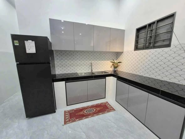 Nhà mặt tiền hẻm thông Bình Phú, Bến Tre 40m² - Sổ đỏ chính chủ, giá chỉ 640 triệu!