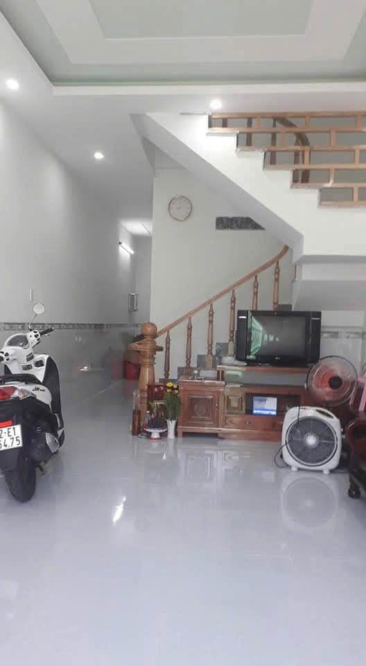 Bán nhà 1 trệt 1 lầu hẻm 484 đường 30/4, Rạch Dừa, 70m² giá 2.85 tỷ - Vị trí đẹp gần chợ
