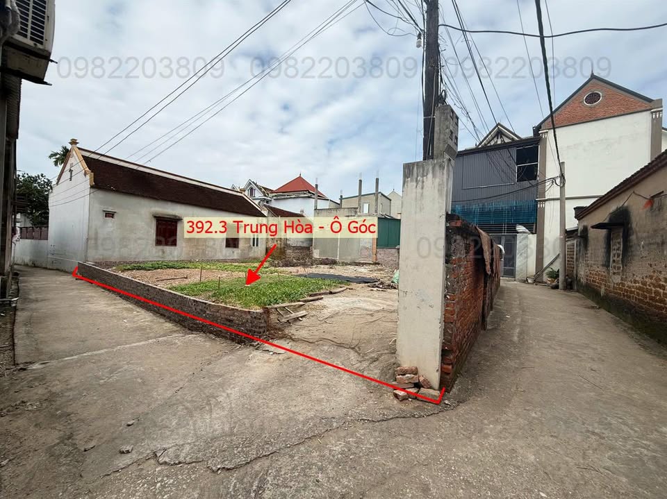 Đất nền lô góc 2 mặt thoáng 392m² tại Trung Hòa - Giá đầu tư 4 tỷ!