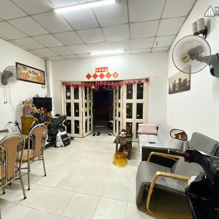 Nhà phố 98 Ung Văn Khiêm, Bình Thạnh 78m² giá 15 tỷ - Xe hơi vào tận nơi!