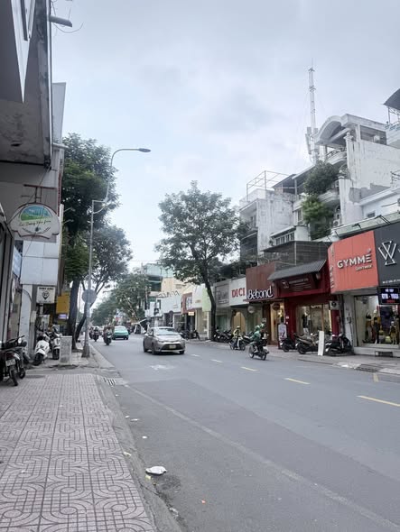 Nhà phố Lê Văn Sỹ, quận 3, 61.5m² giá 8.1 tỷ - Chính chủ bán gấp!