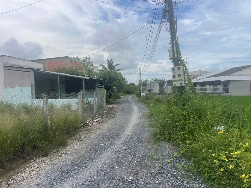 Đất nền góc Ấp 7 Nhựt Chánh, Bến Lức 95m² giá 599 triệu - Cơ hội đầu tư tuyệt vời!