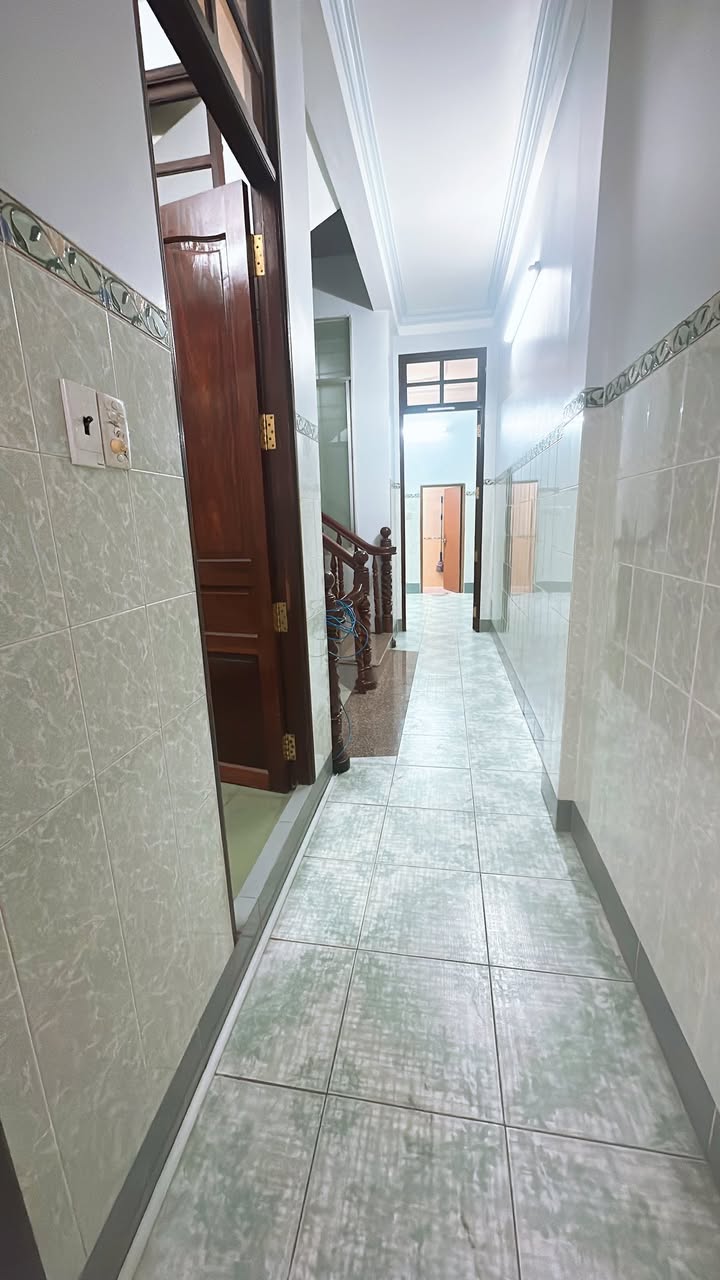 Nhà nguyên căn mặt tiền 272.8m² tại Tân An - Chính chủ bán gấp!