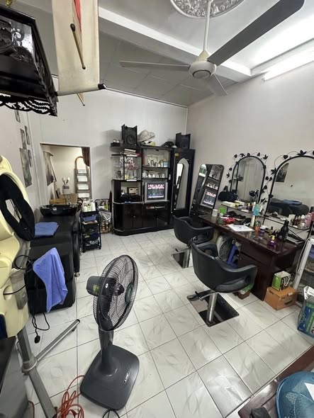 Căn hộ Tập thể Thọ Lão, quận Hai Bà Trưng, 18m² giá 3.5 tỷ - Vị trí đắc địa, tiện ích đầy đủ!