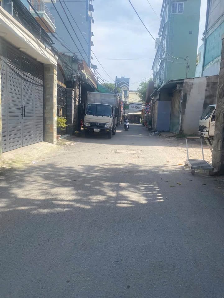 Nhà gần chợ Đầu Mối Tam Bình Thủ Đức 45m² giá 3.1 tỷ - Đầu tư sinh lời tuyệt vời!