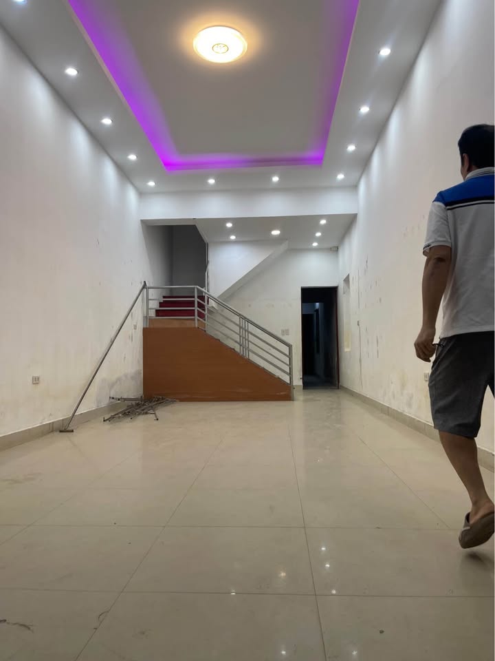 Nhà cho thuê mặt đường Phan Đình Phùng, Thái Nguyên - 4 tầng rộng rãi, phù hợp kinh doanh!