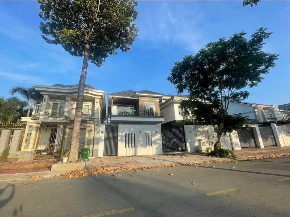 Biệt thự Hiệp Thành 3 291m² giá 10 tỷ - Chỉ cần dọn vào ở ngay!