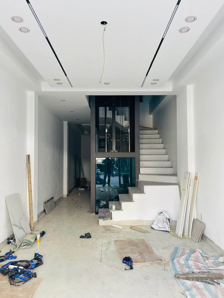 Nhà mặt phố Ngô Thì Nhậm, Thái Bình 60m² giá 6 tỷ - Thiết kế hiện đại, có thang máy!