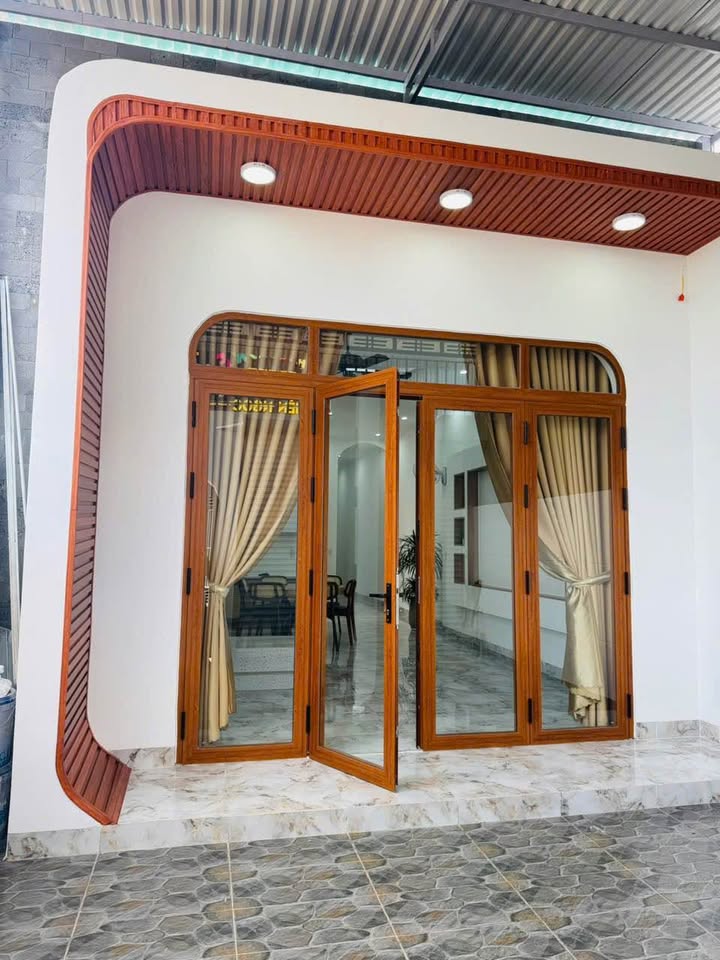 Nhà mới hoàn thiện tại hẻm 355 Y Moal, Buôn Ma Thuột - 125m² giá 3.45 tỷ - Sẵn sàng về ở!