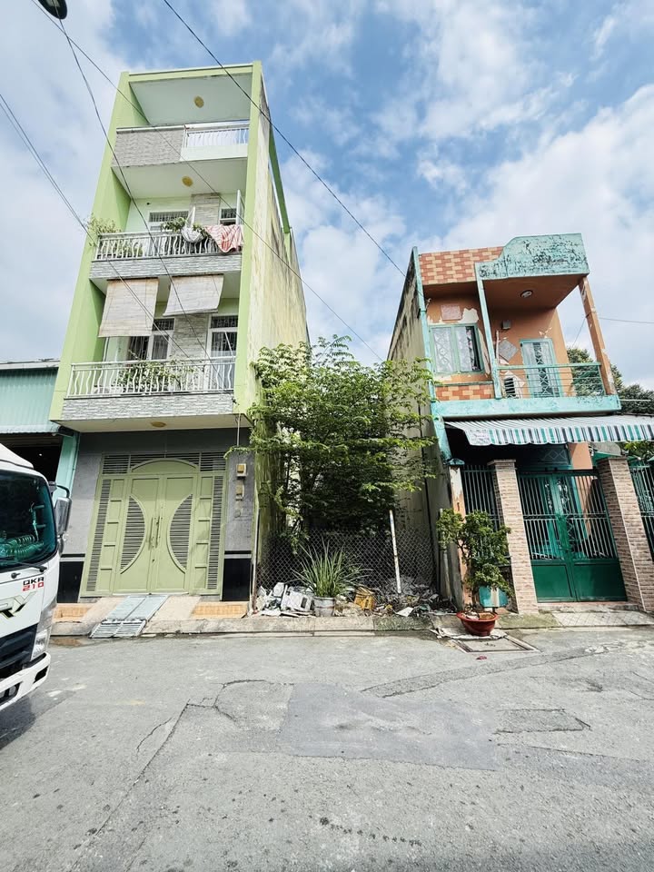 Lô đất Tân Sơn Nhì 60m² giá 6 tỷ - Vị trí đẹp, sổ hồng mới 2025!