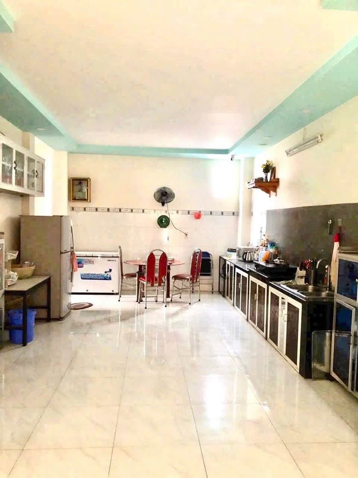 Nhà 1 trệt 1 lầu Biên Hòa 262.5m² giá 8.7 tỷ - Đầu tư sinh lời tuyệt vời!