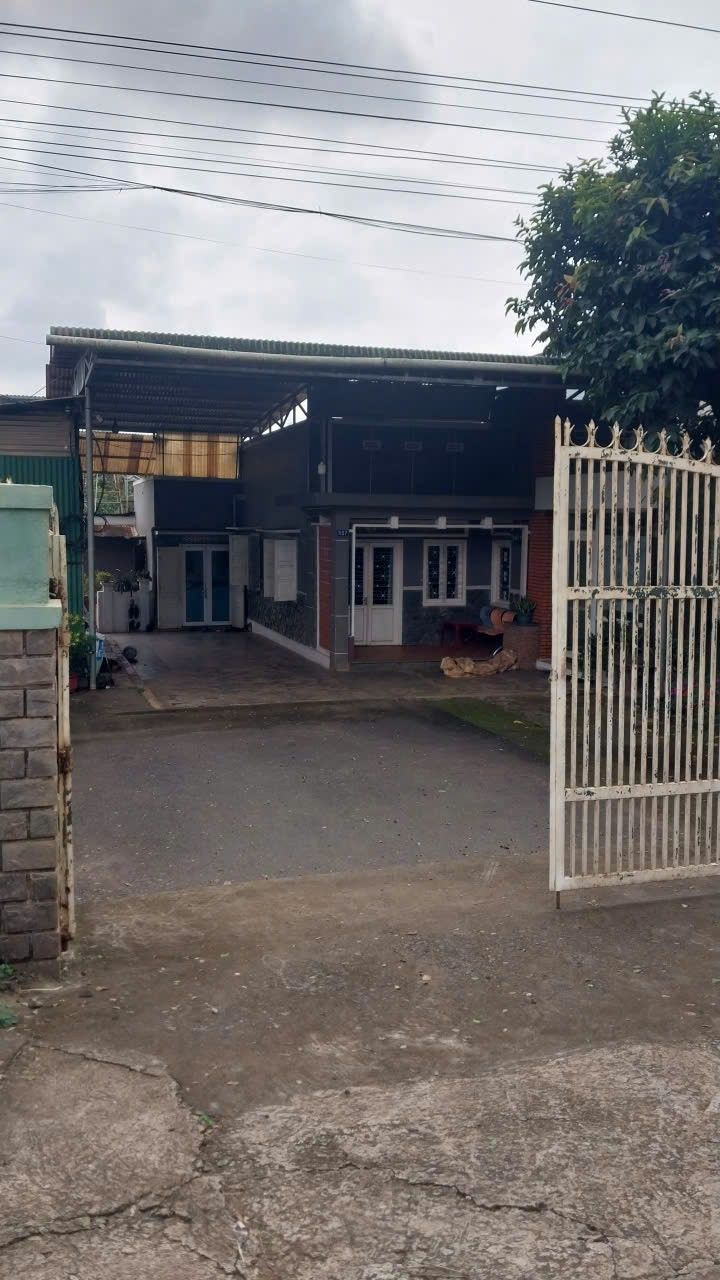 Nhà cấp 4 mặt đường Quốc lộ 20, Đức Trọng, Lâm Đồng - Diện tích 900m², giá 18.5 tỷ