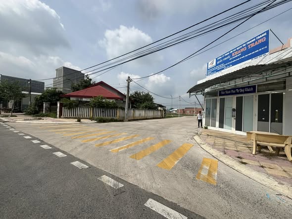 Nhà lô góc 2 mặt tiền tại Thành Hải, Ninh Thuận, 143.5m² - Pháp lý rõ ràng, sẵn sàng giao dịch!