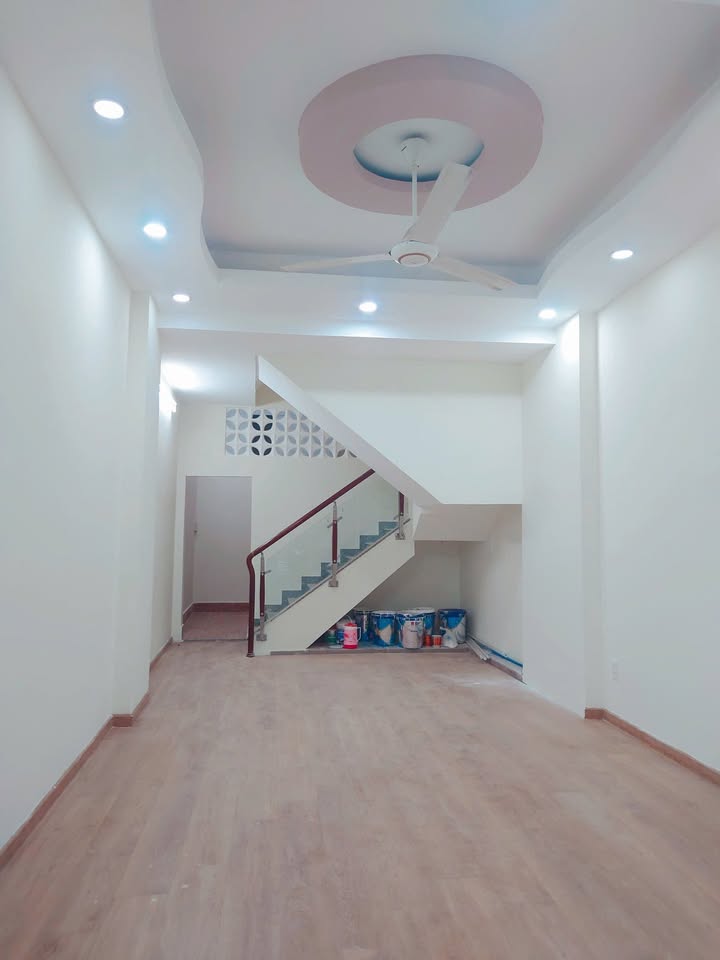 Nhà cho thuê tại Nguyễn Đình Chính, Q.Phú Nhuận, 60m² - Nhà mới, phù hợp làm văn phòng, cửa hàng, spa!