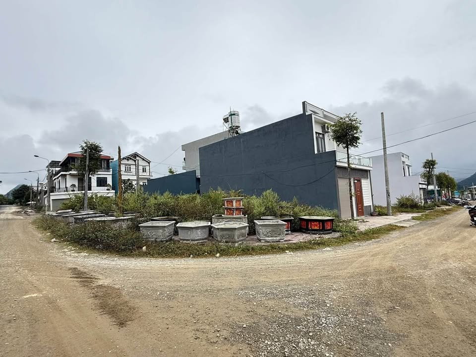 Đất 2 mặt tiền Lê Hữu Trác, Tân Phong 143m² giá 1 tỷ - Cơ hội đầu tư tuyệt vời!