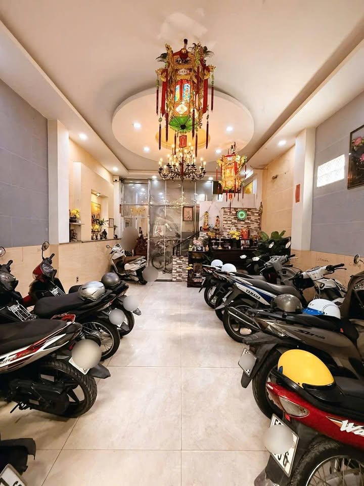 Mặt tiền kinh doanh 180m² tại Tân Phú - Gần TTTM Aeon Mall, giá chỉ 20 tỷ!