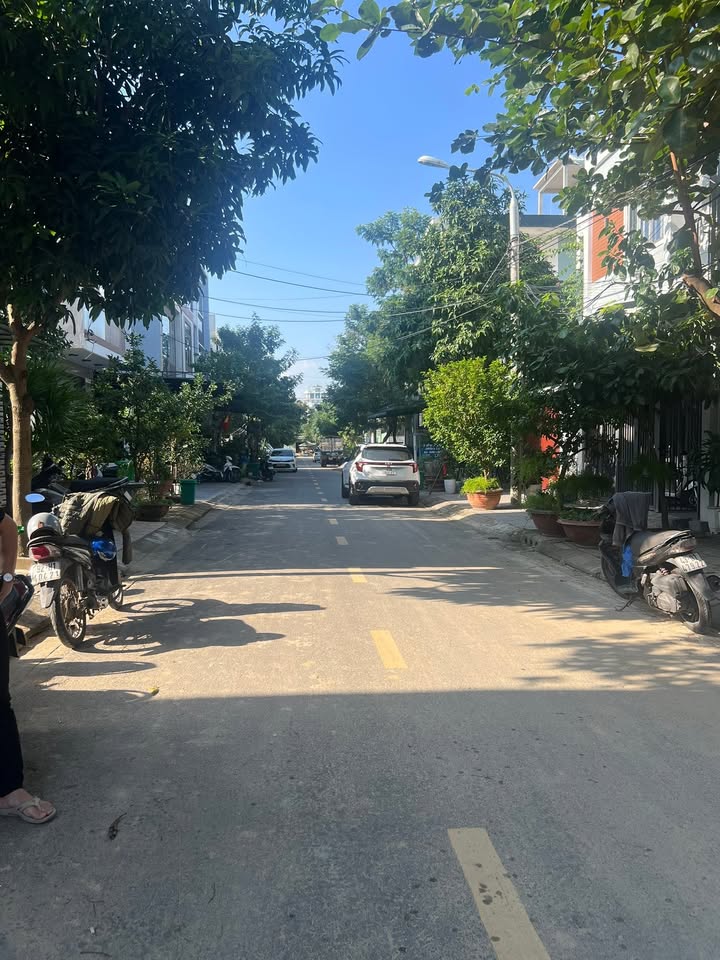 Bán nhà tại Mỹ Đa Tây 10, Đà Nẵng, 110m² giá 7 tỷ - Hướng Tây Nam, Sổ hồng chính chủ!