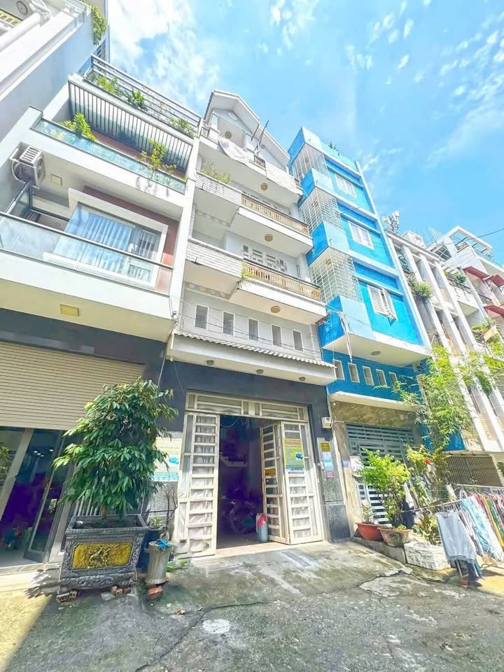 Nhà phố 5 tầng mặt tiền đường Nhựt 8m P.Phú Thuận, Quận 7 giá 9.5 tỷ - Đầu tư sinh lời ngay!