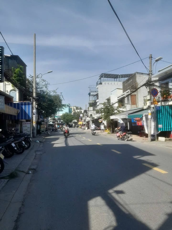 Nhà mặt phố kinh doanh Phạm Thế Hiển, 48.6m² giá 9 tỷ - Khu vực sầm uất, đầu tư sinh lời!