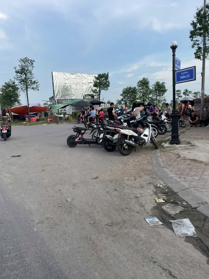 Đất dịch vụ Phù Chẩn Từ Sơn 100m² chính chủ - Giá thỏa thuận hấp dẫn!