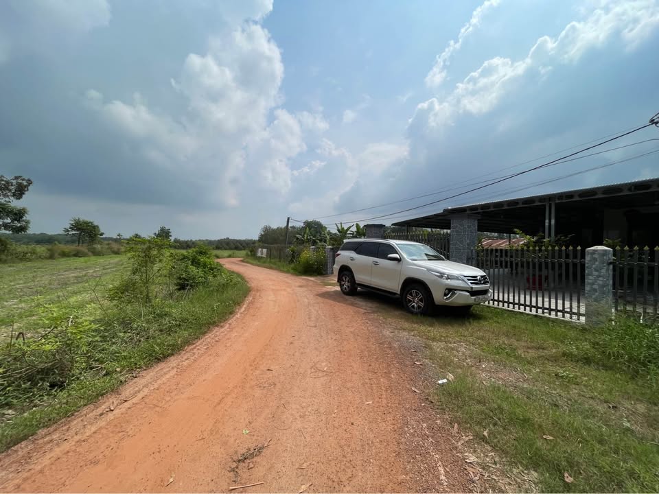 Đất 4000m² tại ấp 3 Bàu Đồn, Gò Dầu, Tây Ninh giá 2.6 tỷ - Cơ hội đầu tư tuyệt vời!